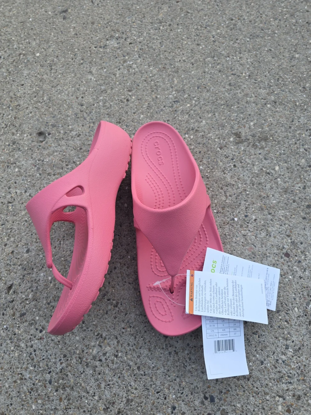 CROCS Women's Coral Pink Thong Sandals Size 10